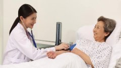 低血压怎么治疗老人的原因
