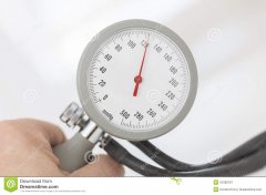 血压低的原因及危害和贫血是一样吗